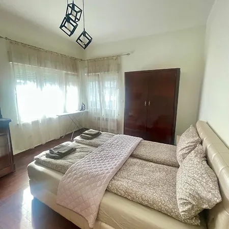 'golden Bird' Apartment, 2 Bedrooms, Super Burgas City