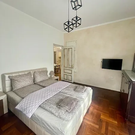 -golden Bird- Two Bedroom Apartment, Super Daire Burgaz