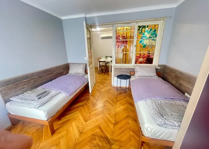 Appartement -golden Bird- Two Bedroom Apartment, Super
