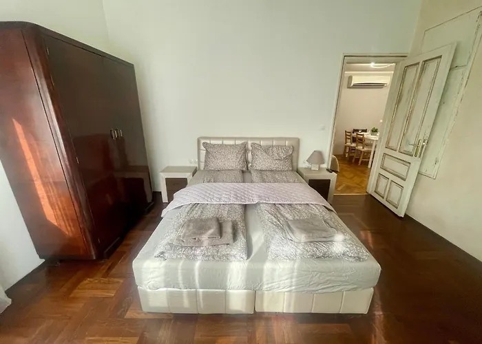 -golden Bird- Two Bedroom Apartment, Super Appartement *