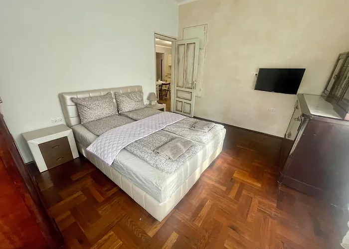 -golden Bird- Two Bedroom Apartment, Super Appartement Burgas Stad