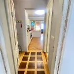 'golden Bird' Apartment, 2 Bedrooms, Super *